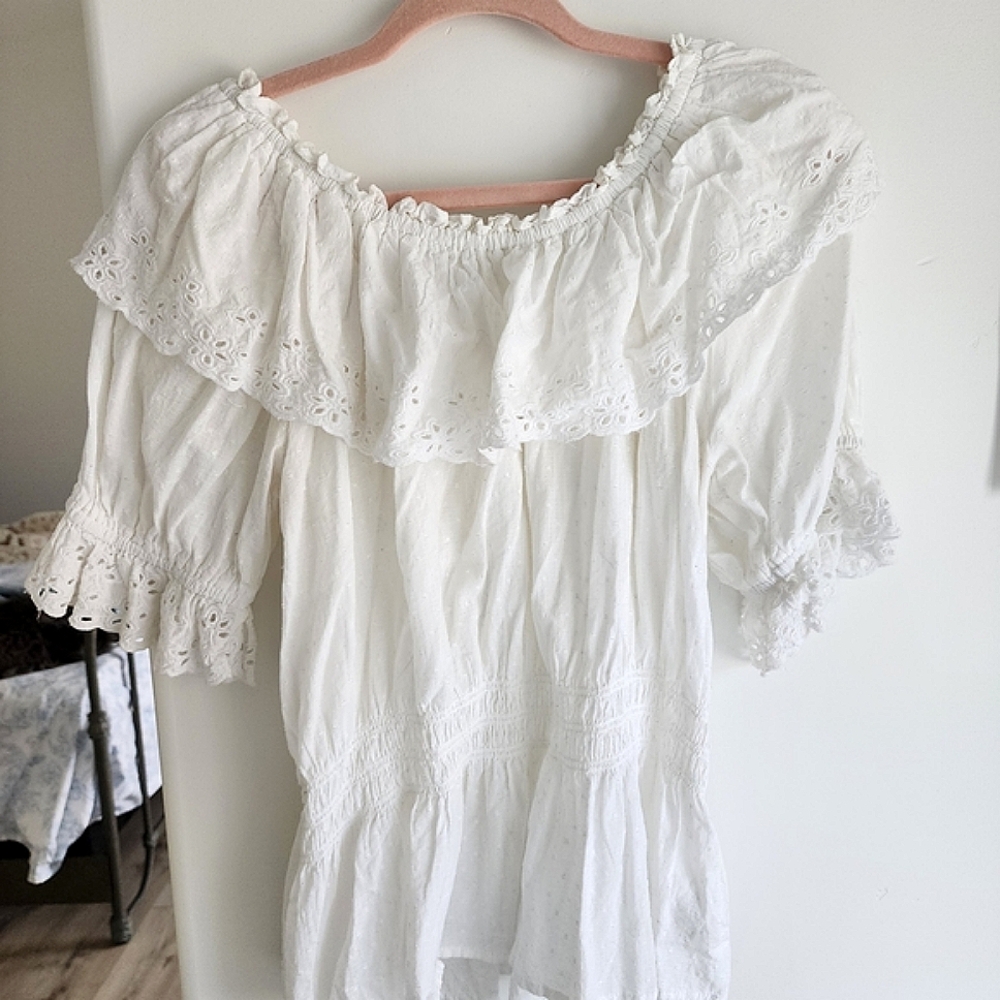 Universal Thread White Eyelet Blouse